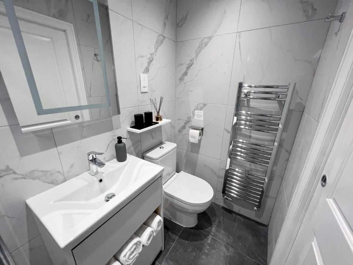 United Home B&B Salford  Buitenkant foto