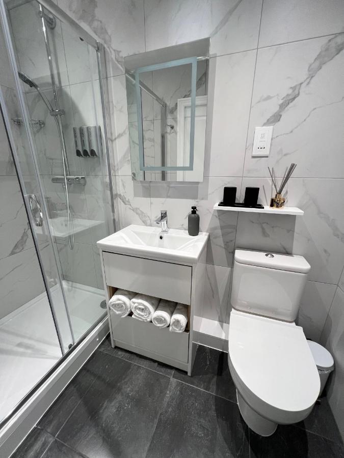 United Home B&B Salford  Buitenkant foto