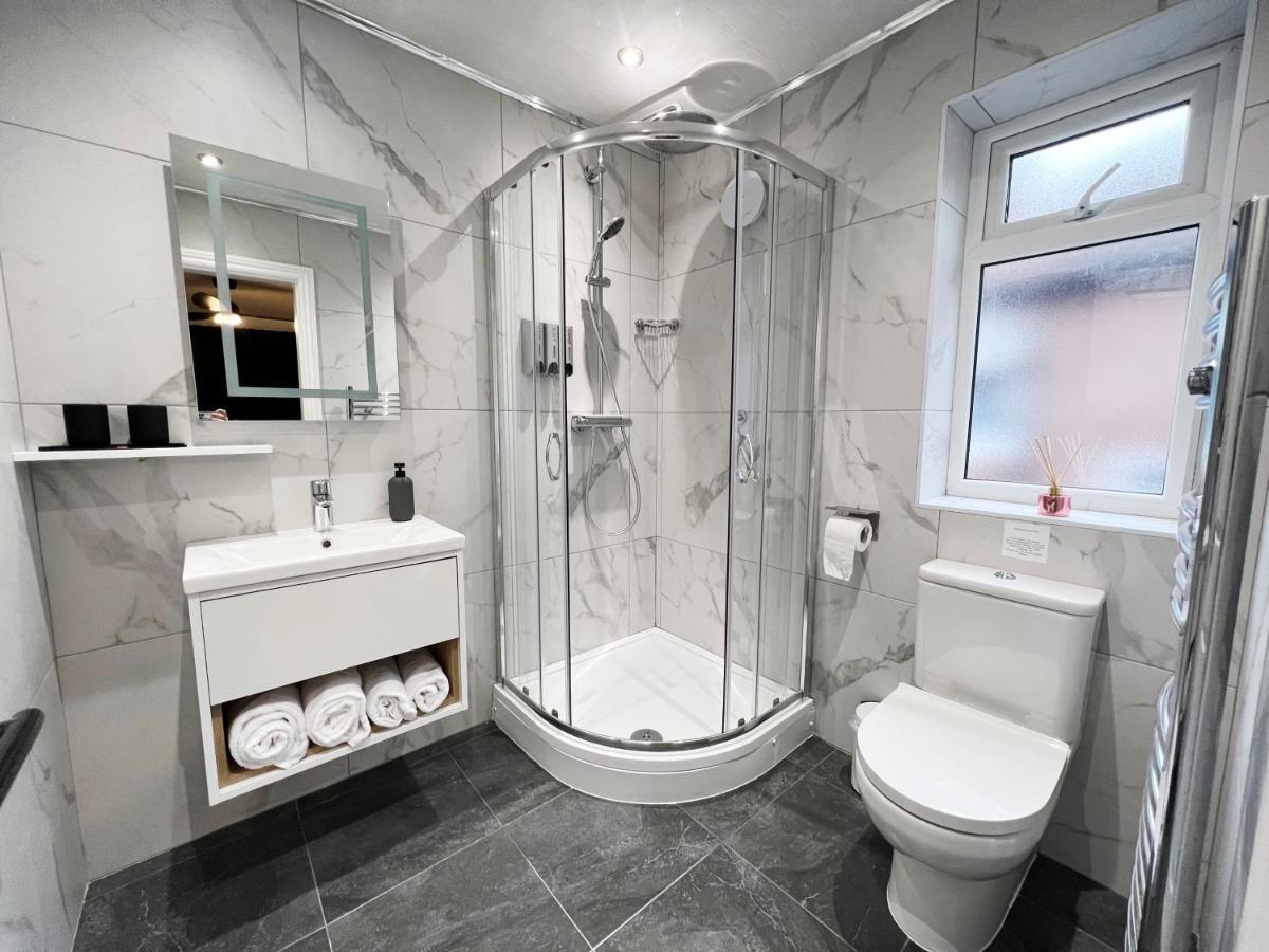 United Home B&B Salford  Buitenkant foto